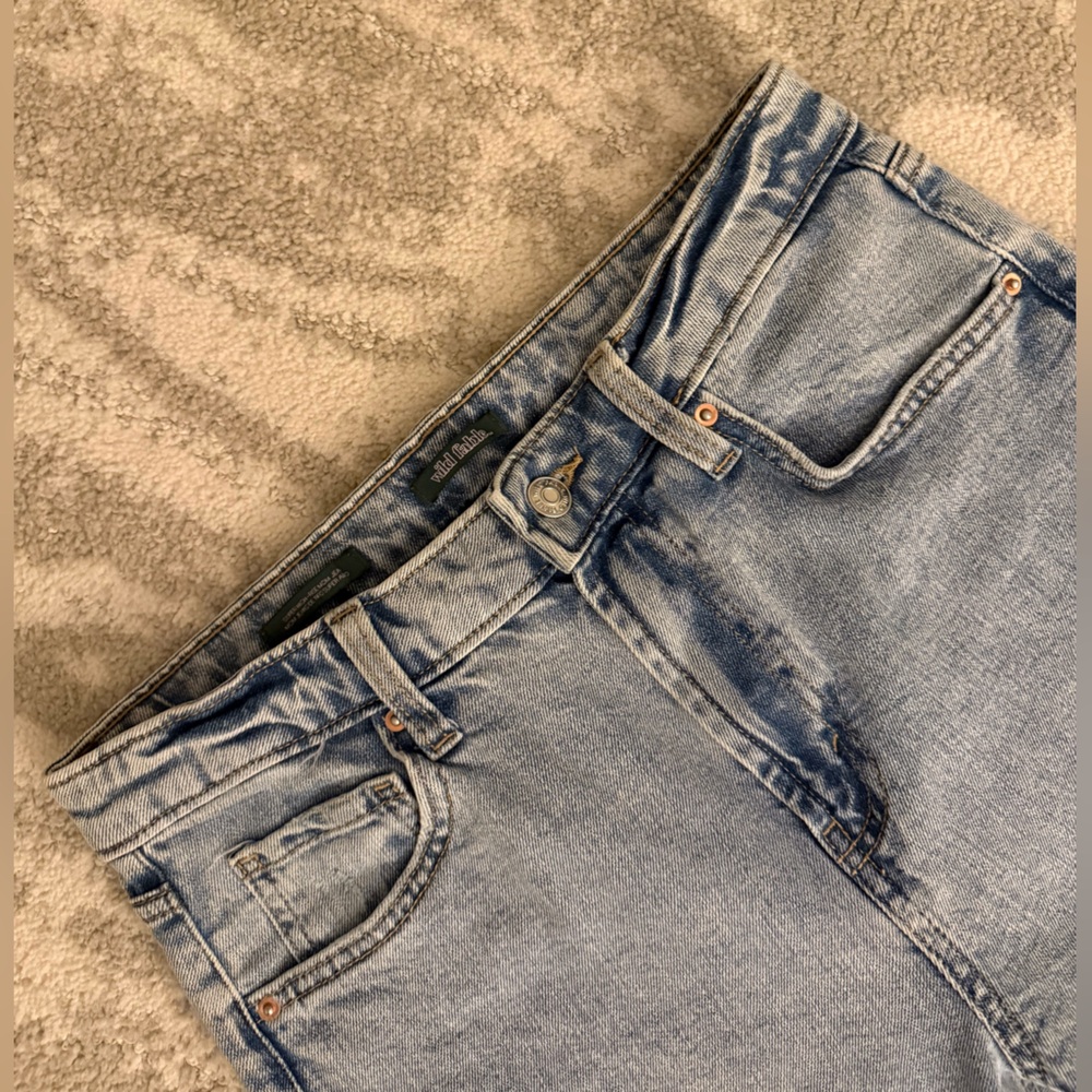Light Wash Jeans